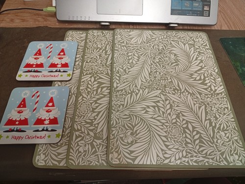 Table placemats and small - 3, 2
